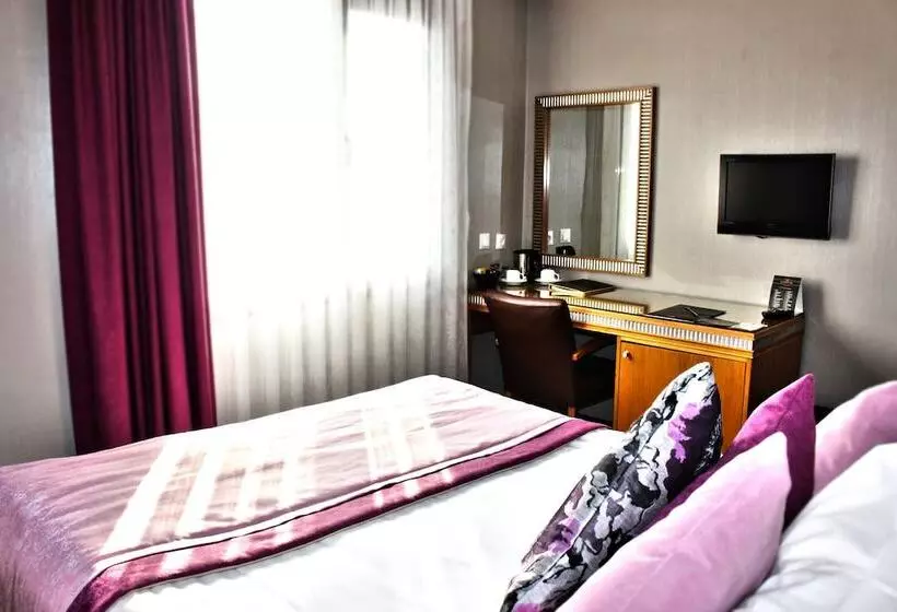 اتاق استاندارد یک نفره, Carlton Hotel Old City