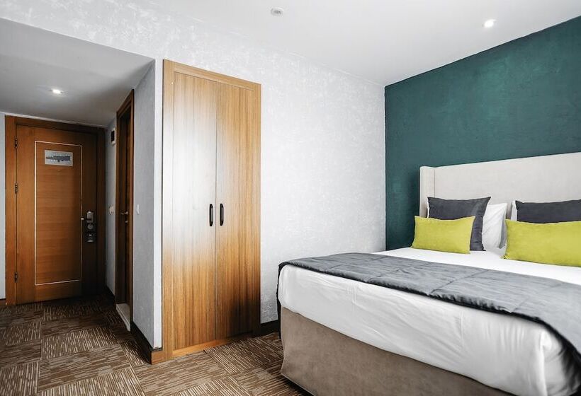 اتاق استاندارد یک نفره, Carlton Hotel Old City