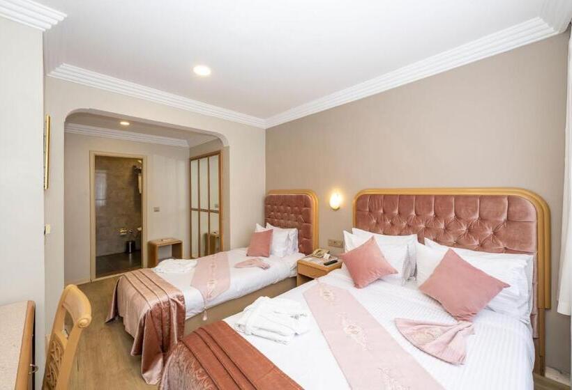 اتاق استاندارد سه نفره, Grand Anka