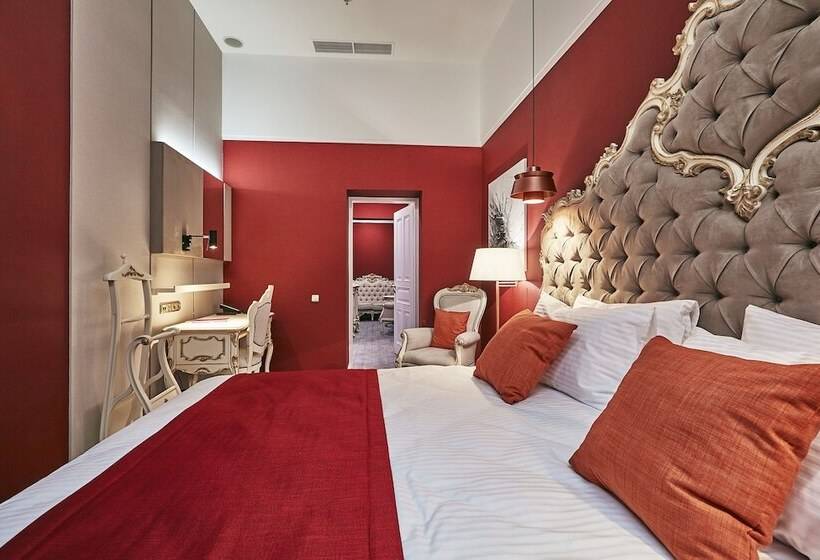 جناح جونيور, Grand Hotel Lviv Casino & Spa