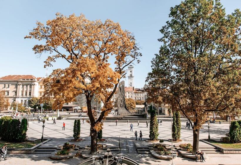 سوییت, Grand Hotel Lviv Casino & Spa