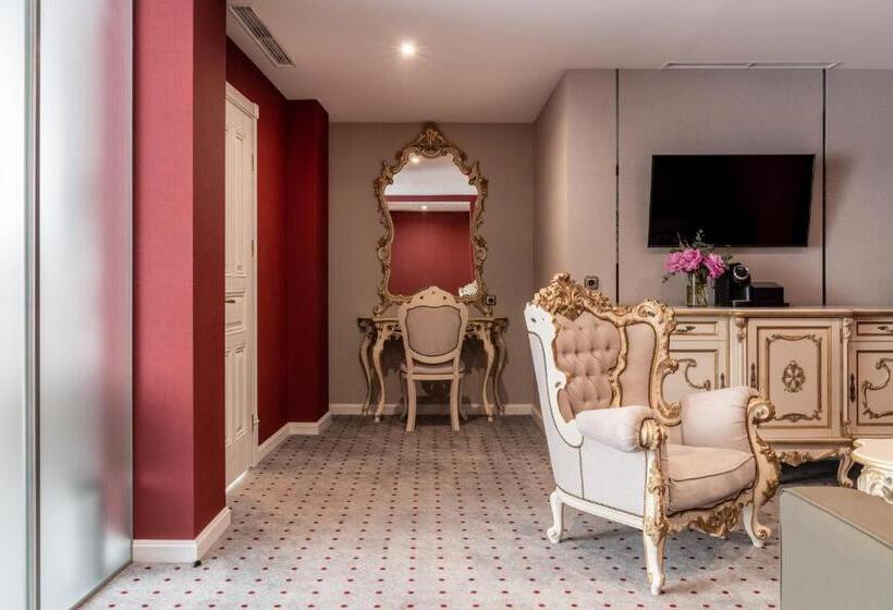 سوییت, Grand Hotel Lviv Casino & Spa