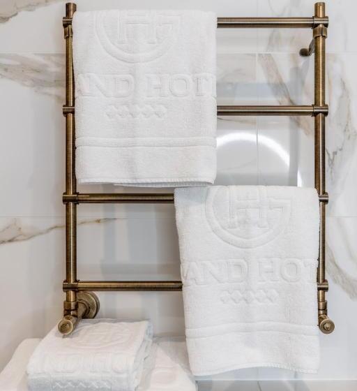 سوییت جونیور, Grand Hotel Lviv Casino & Spa