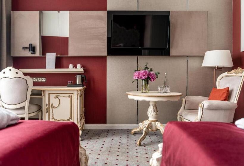 اتاق سوپریور با چشم‌انداز شهر, Grand Hotel Lviv Casino & Spa