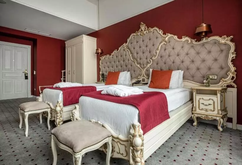 اتاق سوپریور با چشمانداز شهر, Grand Hotel Lviv Casino & Spa