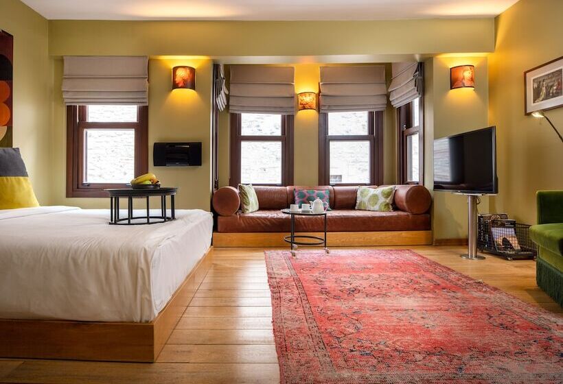 اتاق لوکس, Ibrahim Pasha