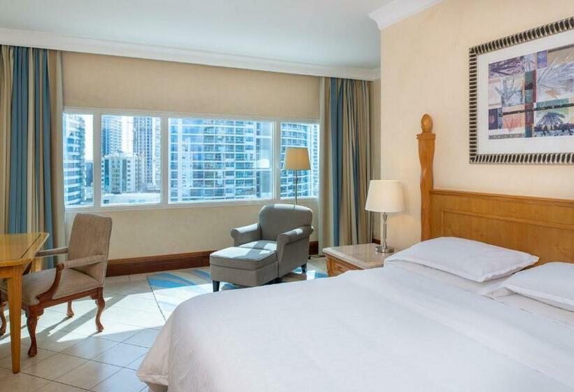 Club Room King Bed, Sheraton Jumeirah Beach Resort