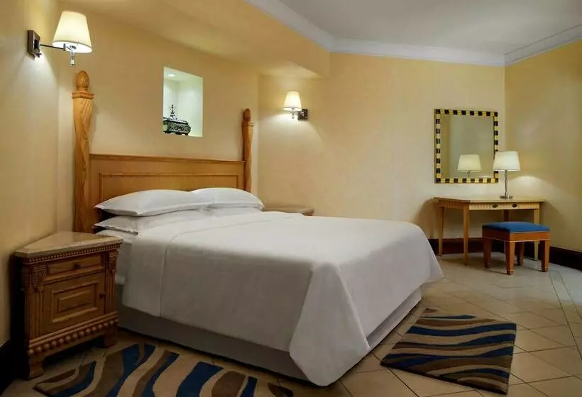 سوئیت جونیور با چشم‌انداز, Sheraton Jumeirah Beach Resort