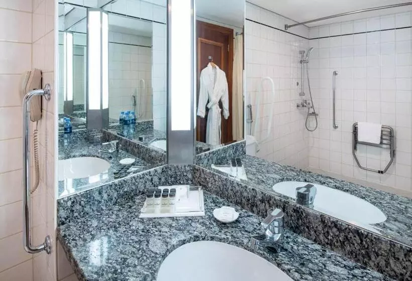 اتاق دلوکس با تخت کینگ و چشم‌انداز, Sheraton Jumeirah Beach Resort