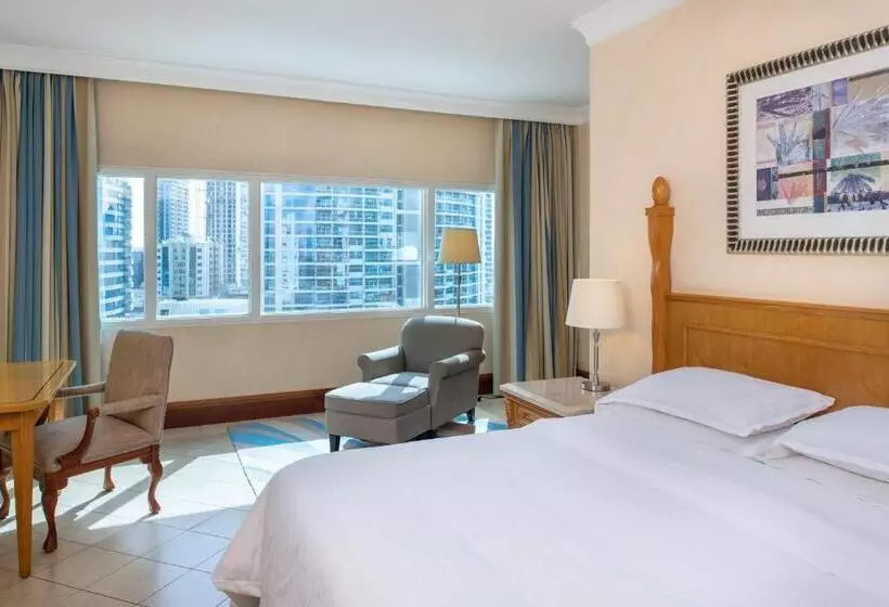 Club Room King Bed, Sheraton Jumeirah Beach Resort