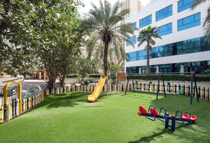 اتاق خانوادگی تودرتو, Sheraton Jumeirah Beach Resort