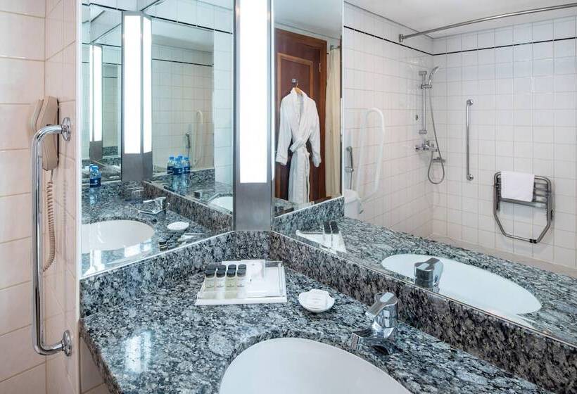Номер Deluxe с Видом, Sheraton Jumeirah Beach Resort