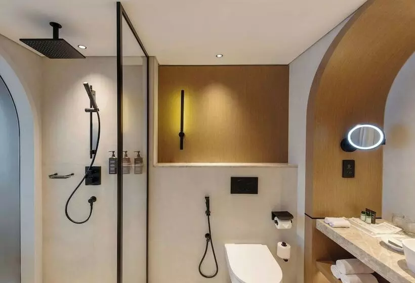 اتاق لوکس با چشم‌انداز دریا, Sheraton Jumeirah Beach Resort