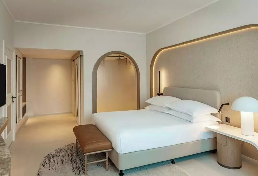 اتاق لوکس با چشم‌انداز دریا, Sheraton Jumeirah Beach Resort