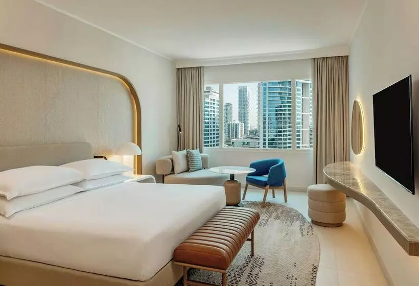 سوئیت پریمیوم با چشم‌انداز دریا, Sheraton Jumeirah Beach Resort