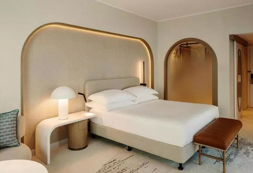 اتاق دلوکس با تخت کینگ و چشم‌انداز, Sheraton Jumeirah Beach Resort