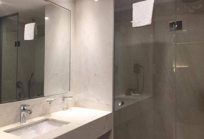 سوییت, Taksim Gonen