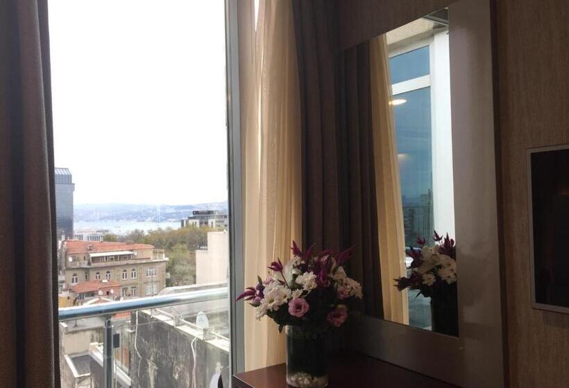 سوییت خانوادگی, Taksim Gonen