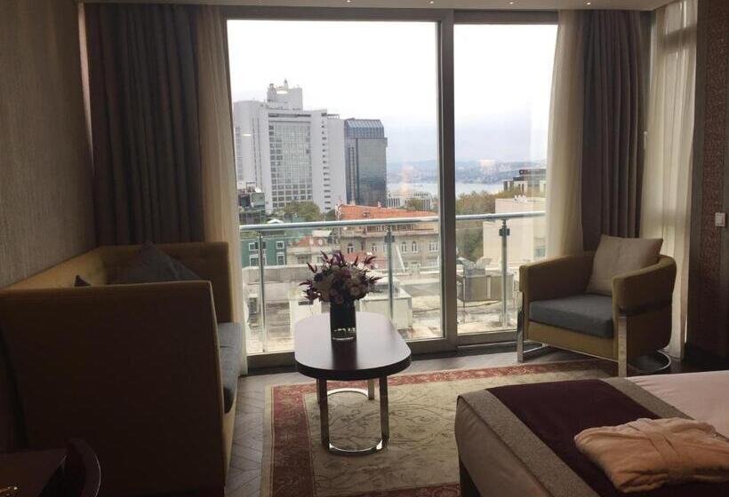 سوییت خانوادگی, Taksim Gonen