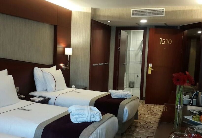 اتاق لوکس سه تخته, Taksim Gonen