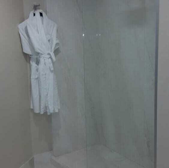 سوییت, Taksim Gonen