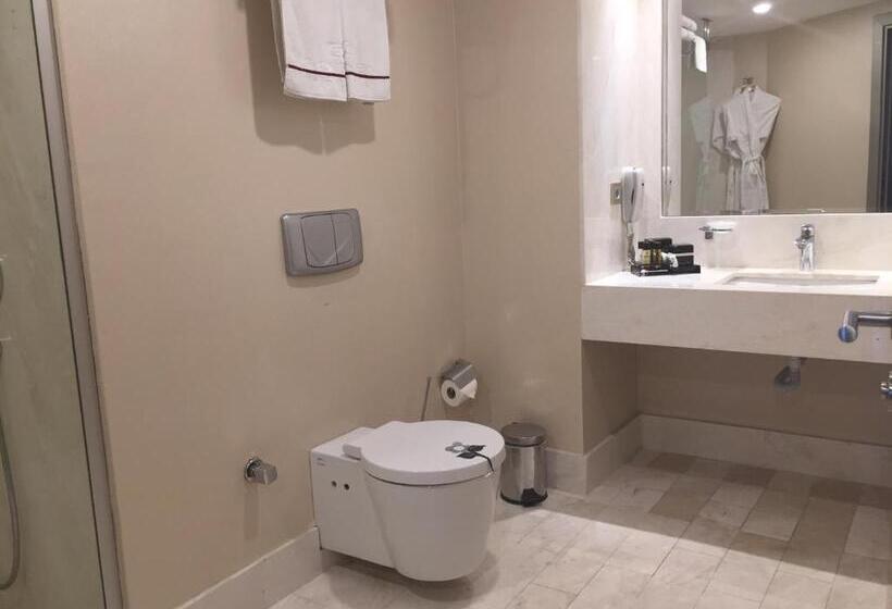 سوییت, Taksim Gonen