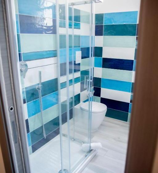 اتاق استاندارد با بالکن و چشم‌انداز دریا, Belvedere B&b
