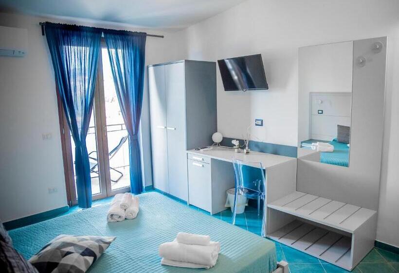 オーシャンビュースタンダードルームバルコニー付き, Belvedere B&b