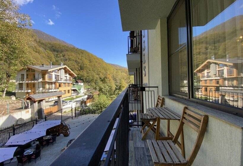Номер Стандарт Вид на Парк, Hills Polyana Hotel & Spa