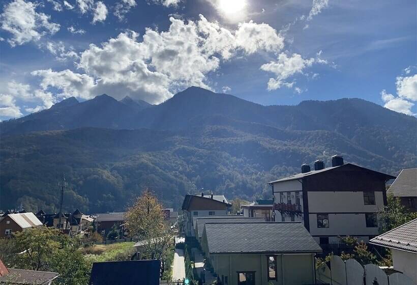 اتاق استاندارد با چشم‌انداز کوهستان, Hills Polyana Hotel & Spa