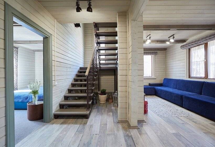 کلبه ییلاقی, Hills Polyana Hotel & Spa