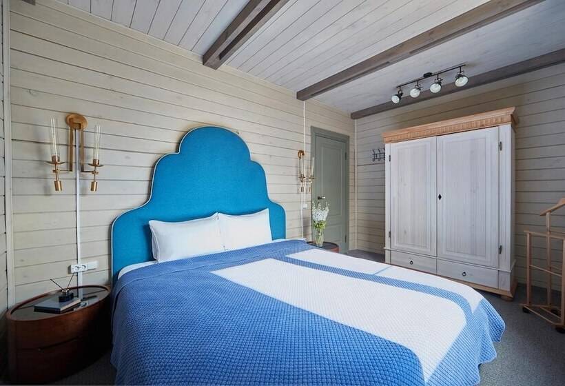 کلبه ییلاقی, Hills Polyana Hotel & Spa