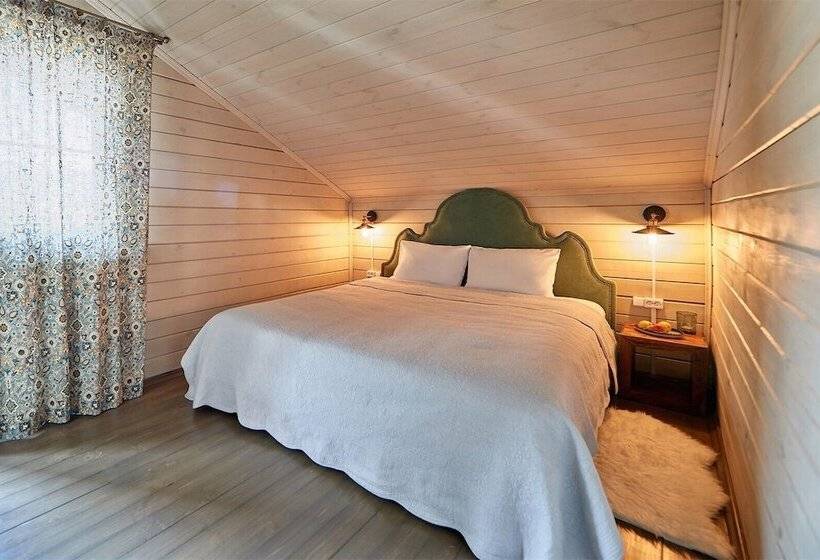 کلبه ییلاقی, Hills Polyana Hotel & Spa