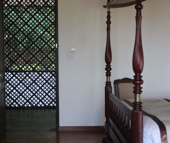 Deluxe Suite, Coffee Bungalow Kandy