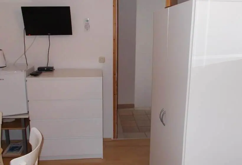 バス共有のスタンダードルーム, Guest House Accommodation Rupine