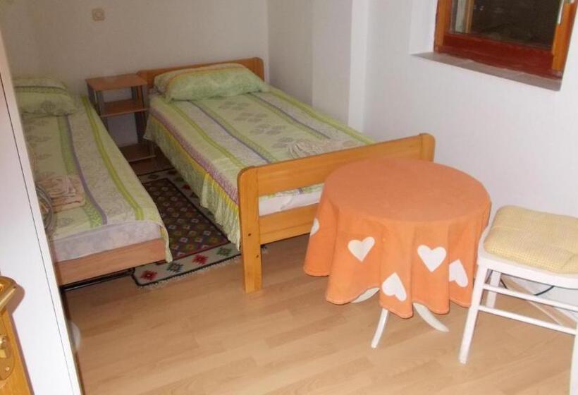 스탠다드 룸 공동 욕실, Guest House Accommodation Rupine