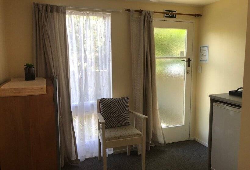 스탠다드 룸 공동 욕실, Almond House Hostel