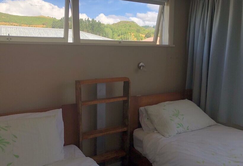 스탠다드 룸 공동 욕실, Almond House Hostel