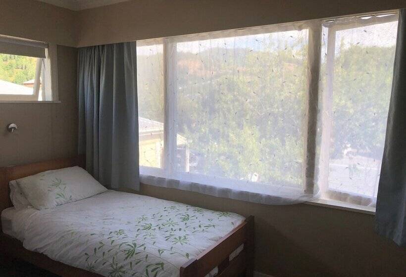 스탠다드 룸 공동 욕실, Almond House Hostel