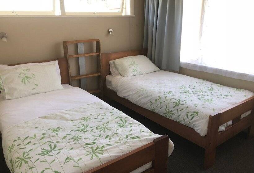 스탠다드 룸 공동 욕실, Almond House Hostel