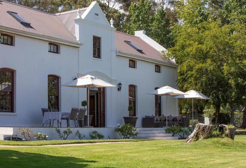 컴포트 룸, Andreas Country House