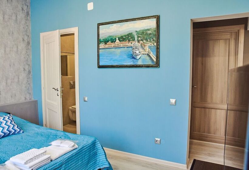 اتاق خانوادگی, Plutus