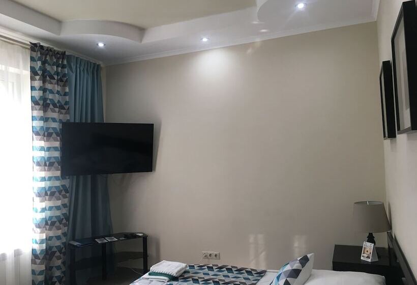 اتاق استاندارد, Plutus