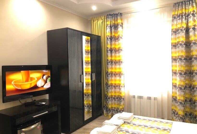 اتاق استاندارد, Plutus