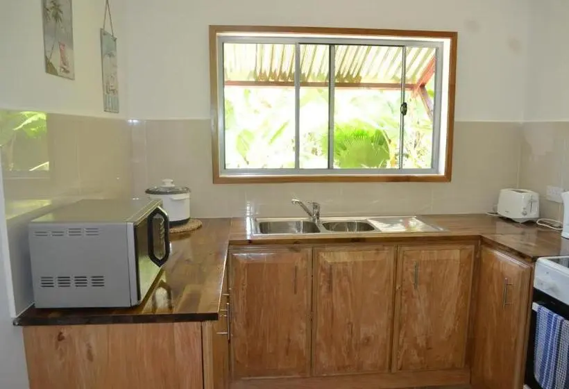 اتاق لوکس با بالکن, Nid Aigle Lodge