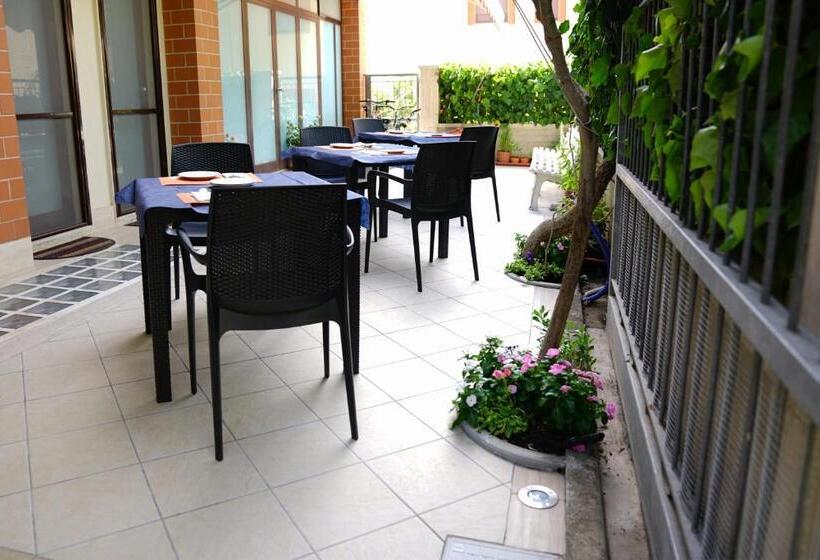 标准单人间, B&b President's Home