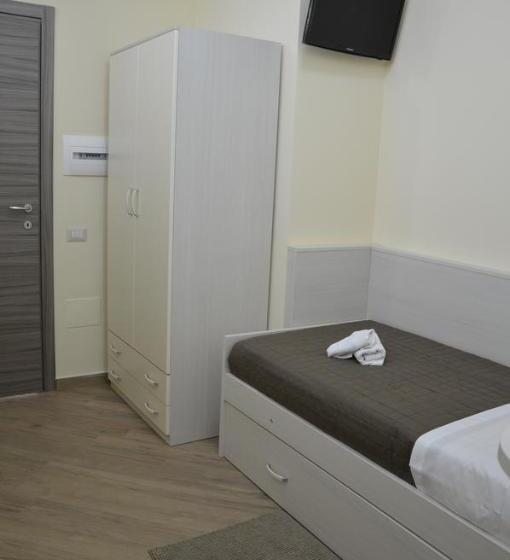 标准单人间, B&b President's Home