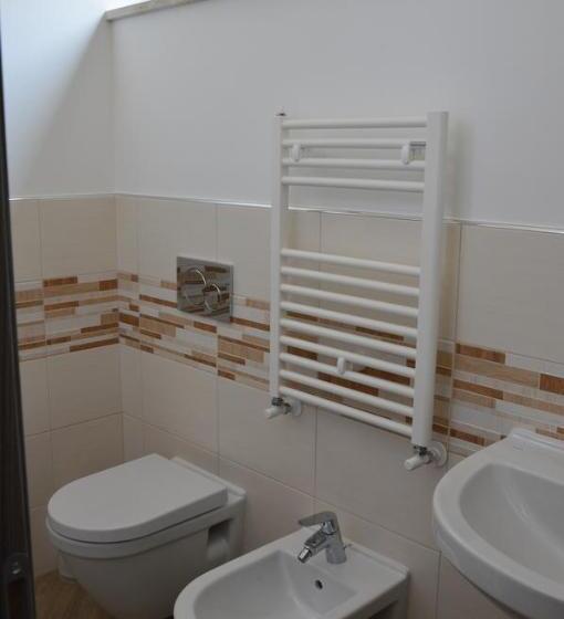 标准单人间, B&b President's Home