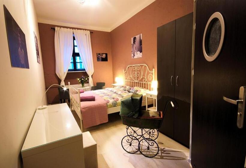 Standardzimmer mit Gartenblick, Rosemary S B&b