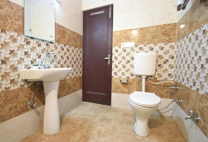 اتاق استاندارد, Capital O 11567 Hotel Shivalik Hills